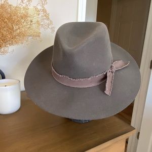 Olive and Pique Wool Hat